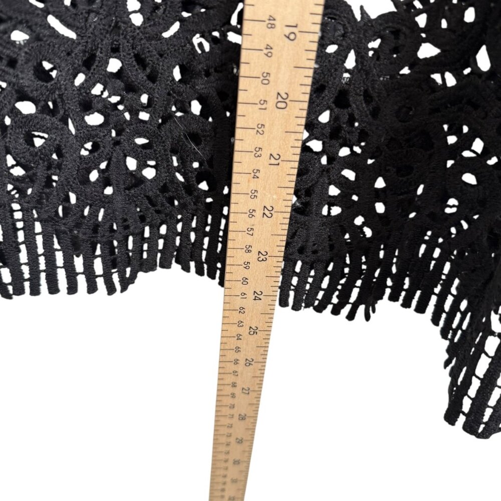 Ann Taylor Crochet Skirt Size 2 White Black Full Floral Classy Fit and Flare - Picture 9 of 12